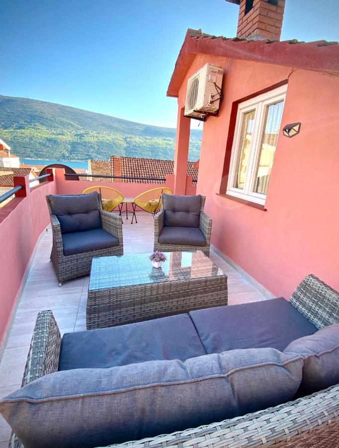 Vila Duricic 300M Od Mora Hotel Thenovici Exterior photo